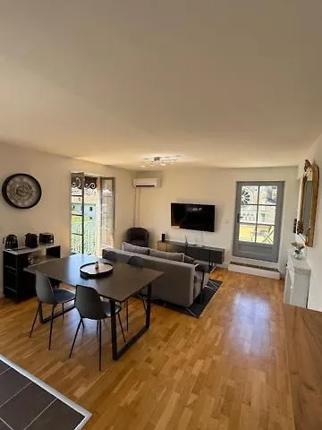 Διαμέρισμα Victor Hugo *